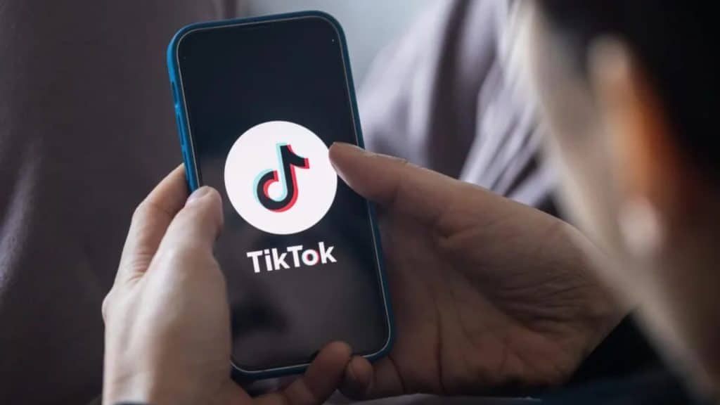 Ưu điểm và nhược điểm của tài khoản Agency TikTok